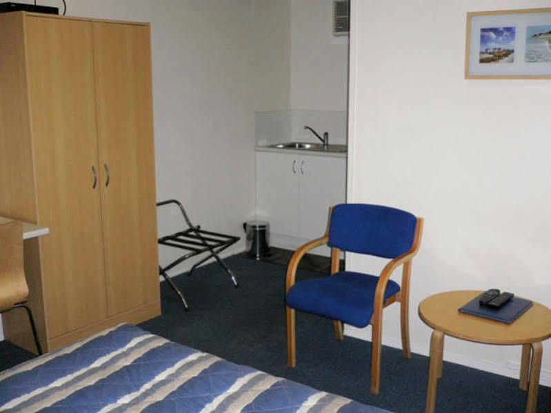 Chinchilla Motel Dış mekan fotoğraf