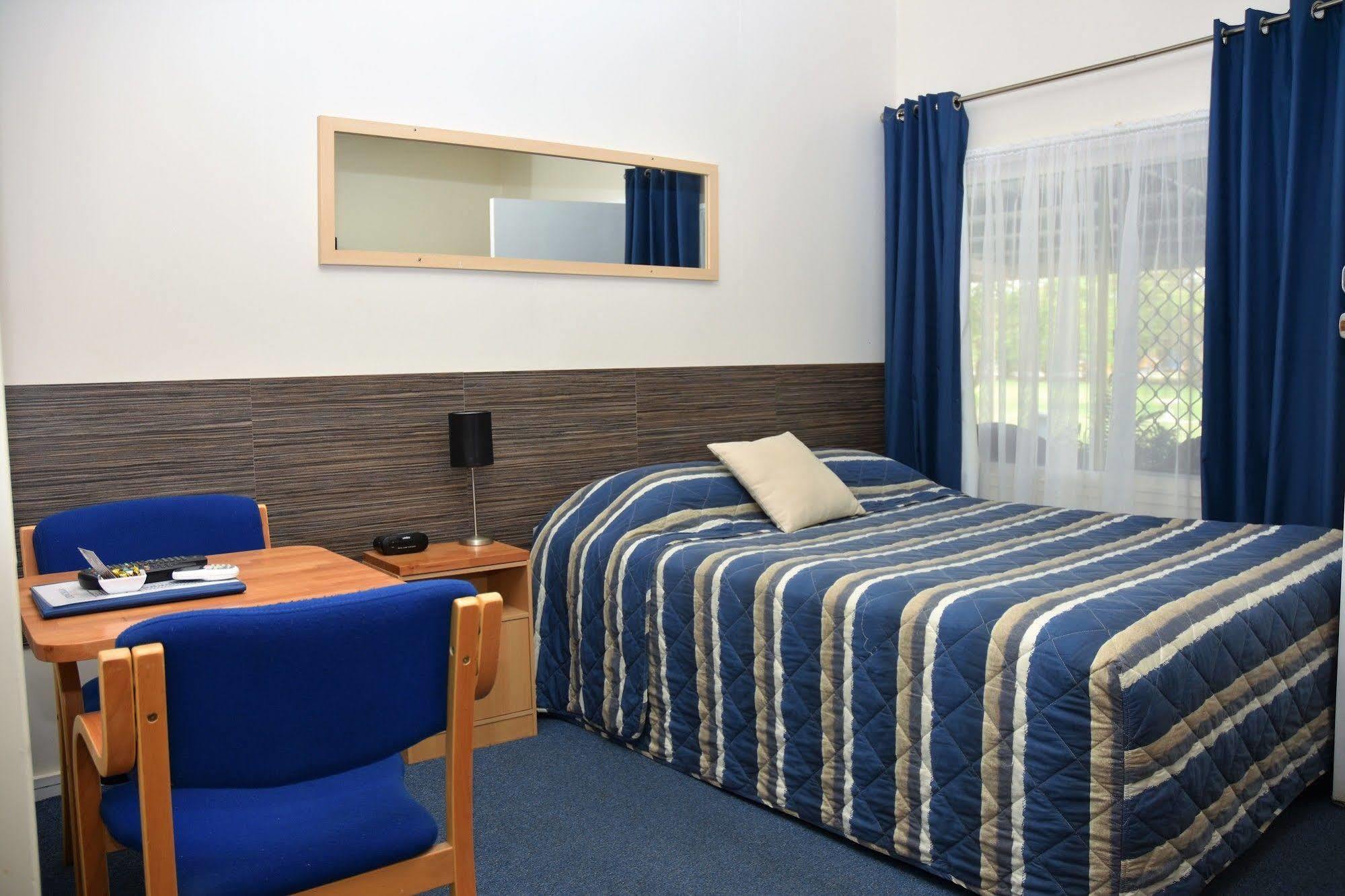 Chinchilla Motel Dış mekan fotoğraf