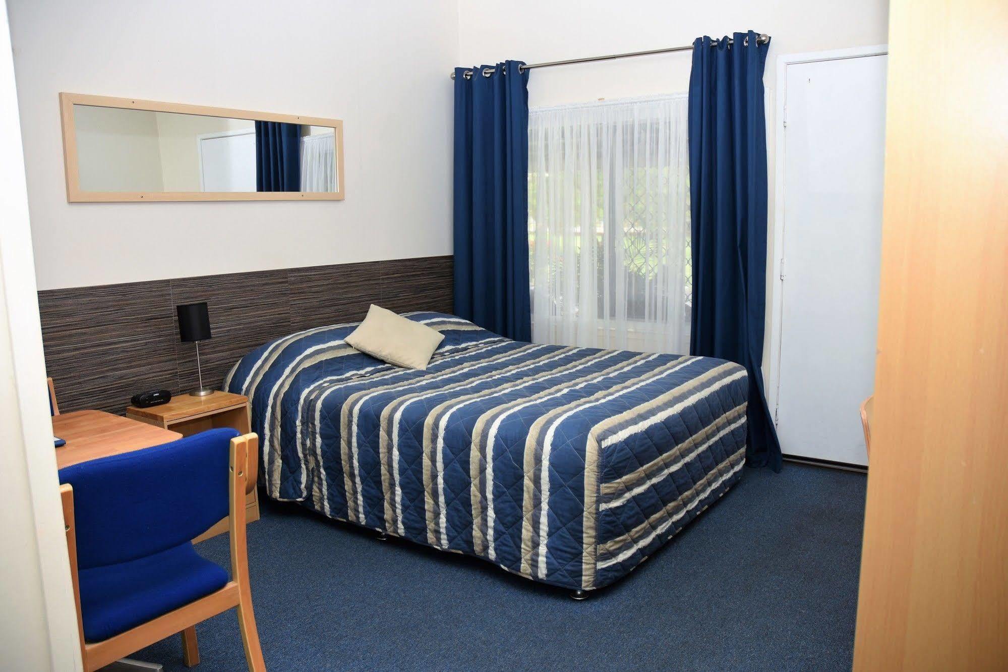Chinchilla Motel Dış mekan fotoğraf