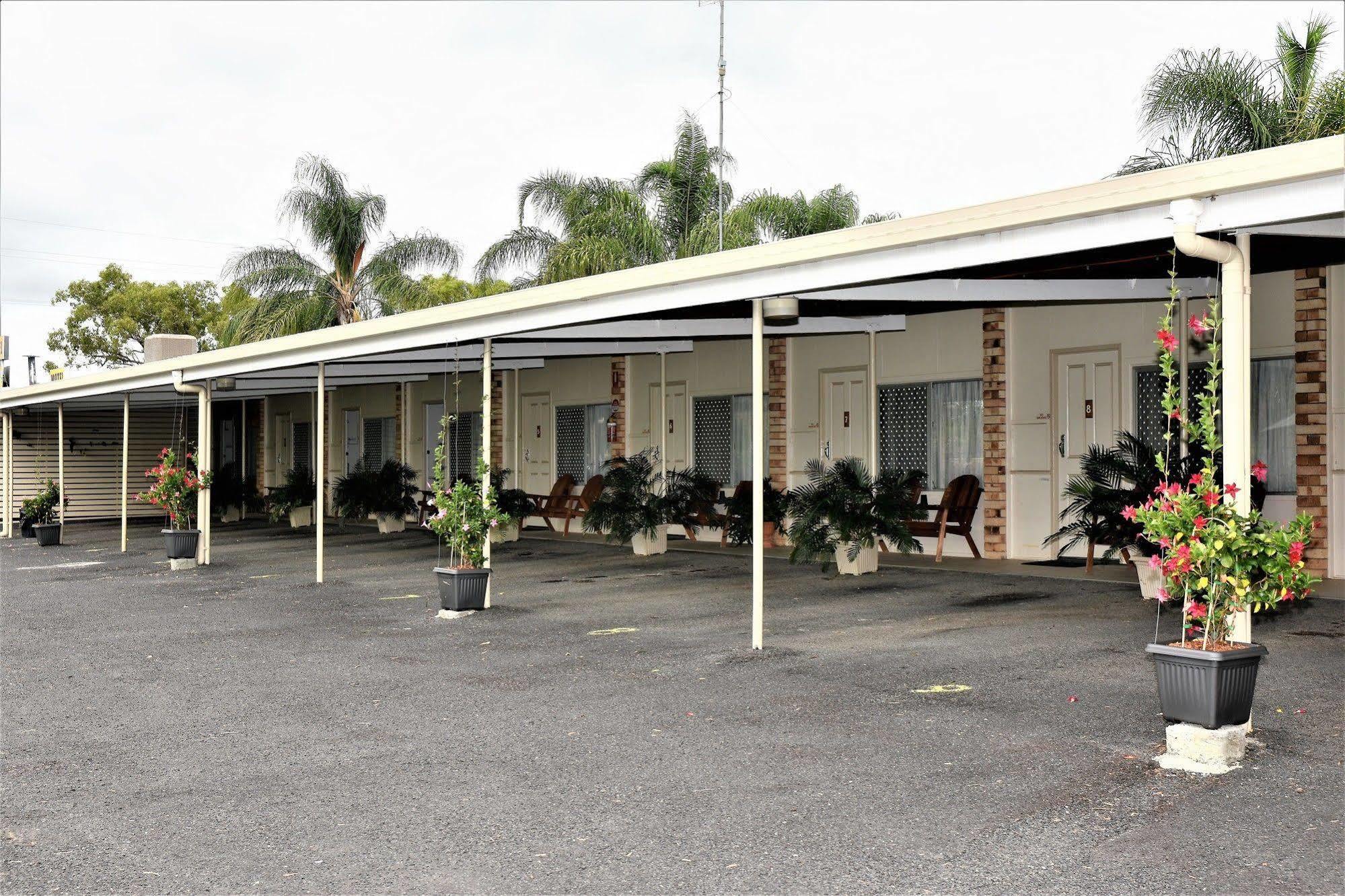 Chinchilla Motel Dış mekan fotoğraf