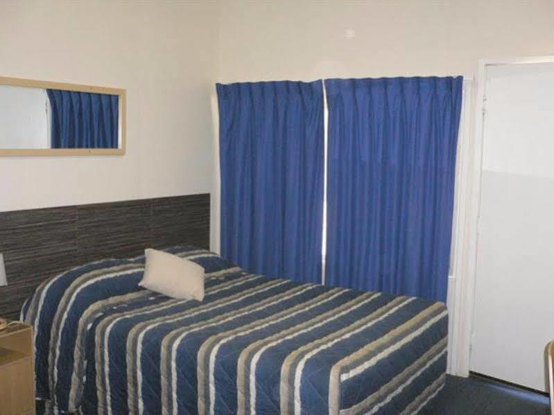 Chinchilla Motel Dış mekan fotoğraf